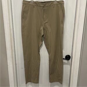Quince Men's Protech Golf Pant, Sand Dune Tan, 36x30 Stretch, Moisture Wick NWT